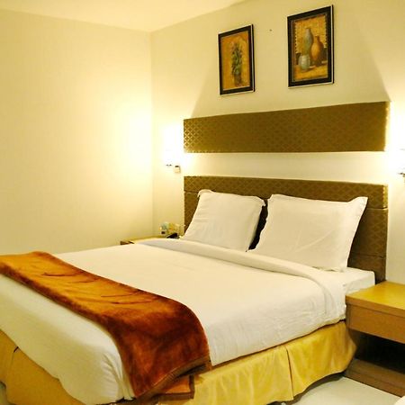 Hotel Sitara Grand Miyapur Hyderabad Exterior foto